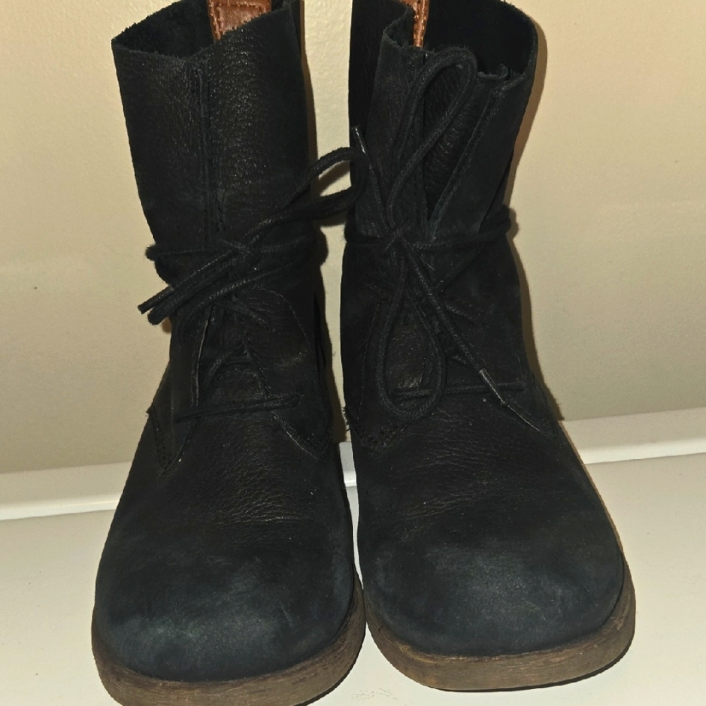 Lucky Brand Black Lace Up Boots
